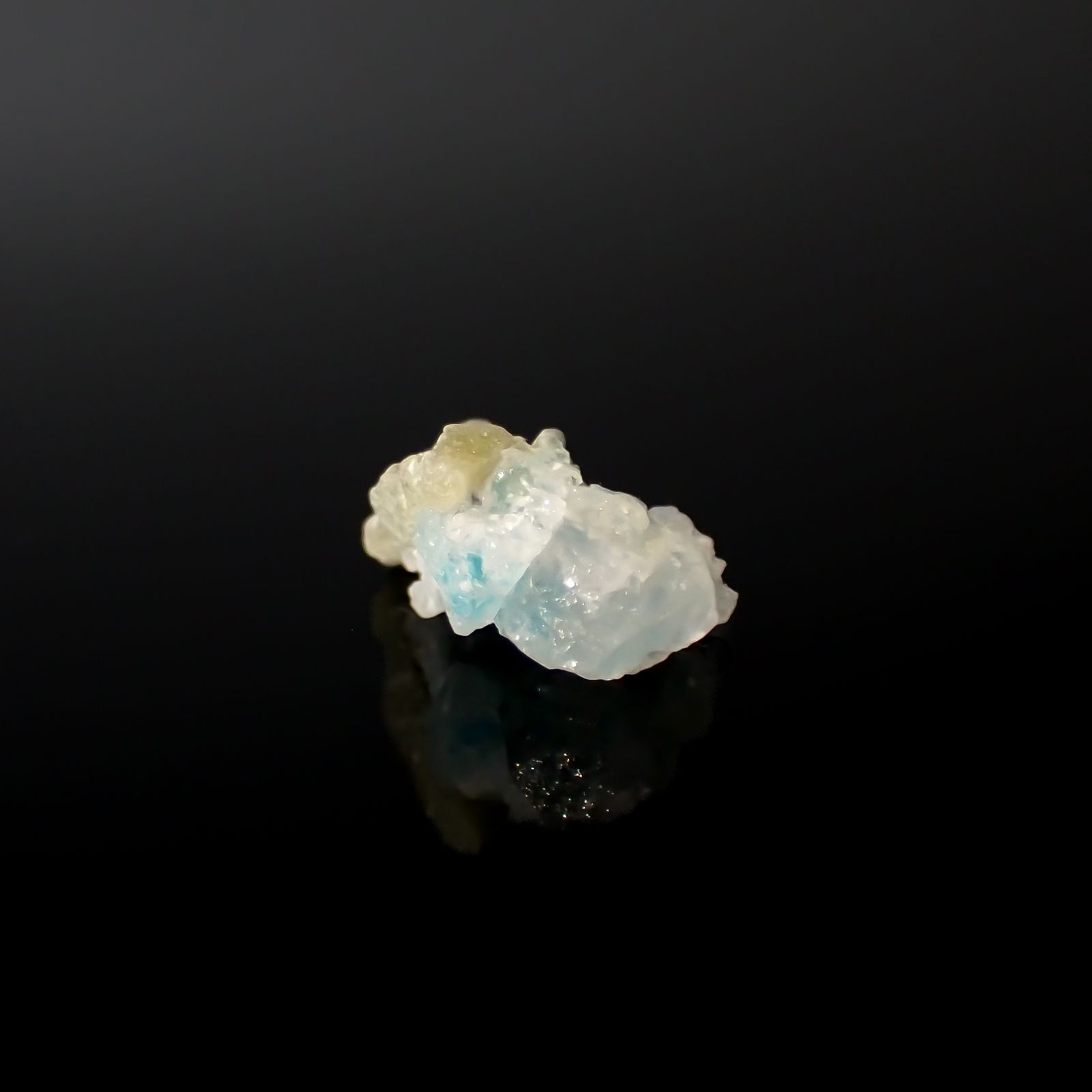 ユークレース 原石 ブラジル産 1.42ct[240326392]9.5x6.7mm前後 | TOP