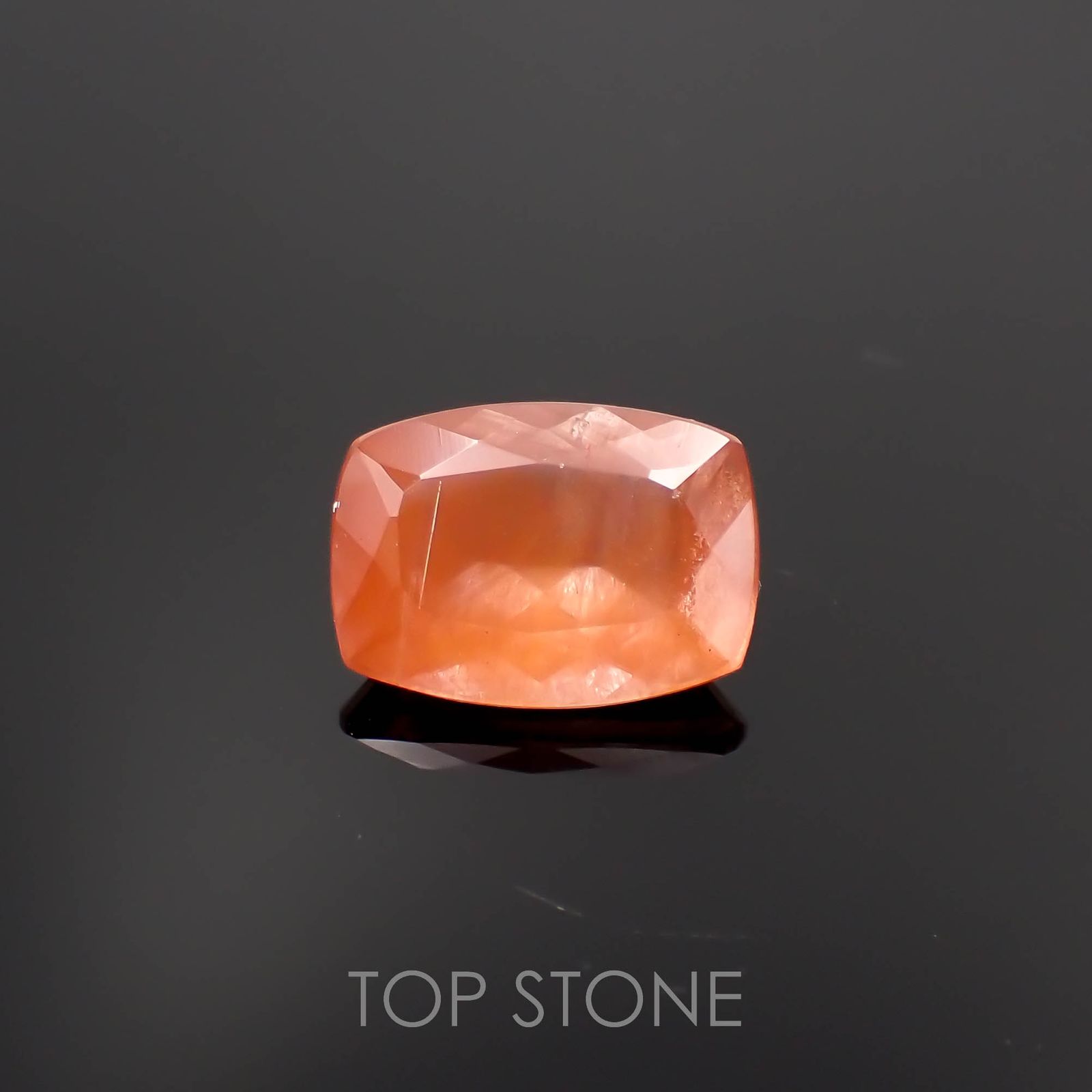 サンストーンスキャポライト(宝石名シーン・スキャポライト)タンザニア