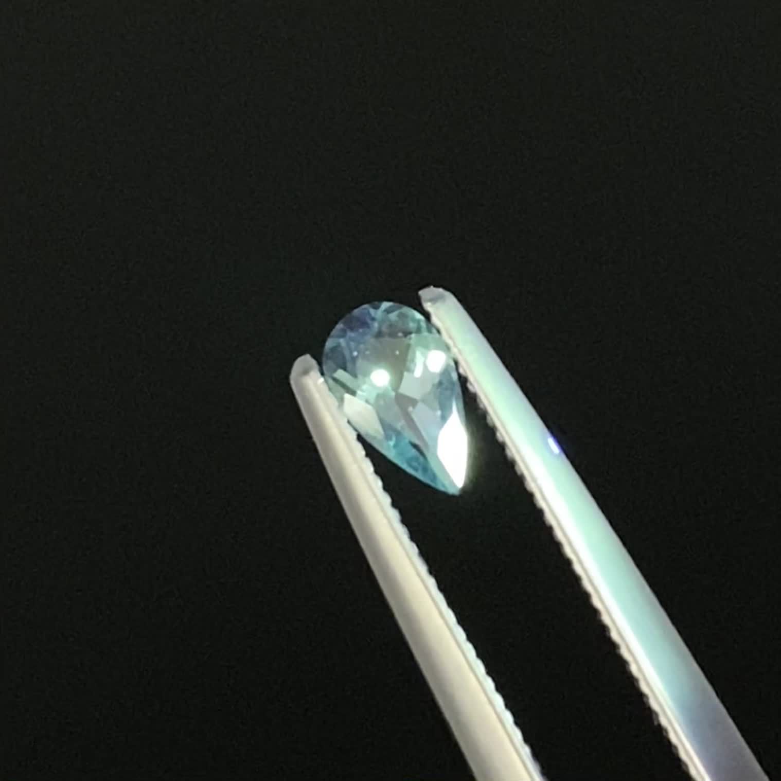 ブルーグリーンコーネルピン(宝石名ブルーグリーン・コーネルピン