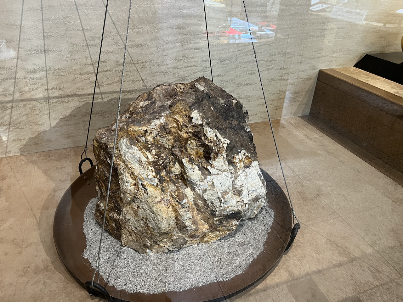 土肥金山 砂金 60粒 伊豆】まぶしっ! 純金ソフト 砂金もゲット 土肥