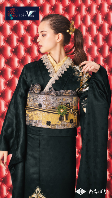 秋本レイラニ着用の振袖-黒｜成人式の新作振袖ご紹介 VC-306