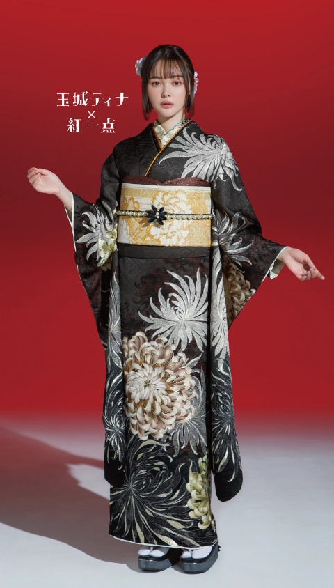 九重 × 中村里砂の振袖-黒|成人記念の新作振袖ご紹介 RN-581