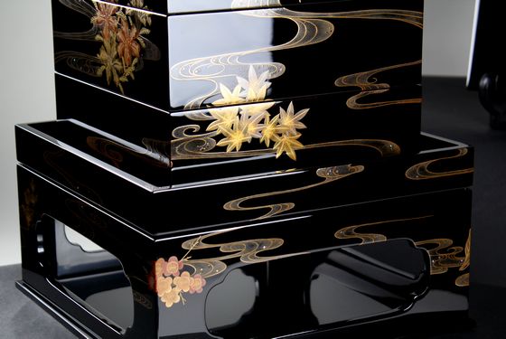 788 輪島塗り 黒漆塗り沈金重箱 金蒔絵 螺鈿 5重 高級 美品 788 輪島塗