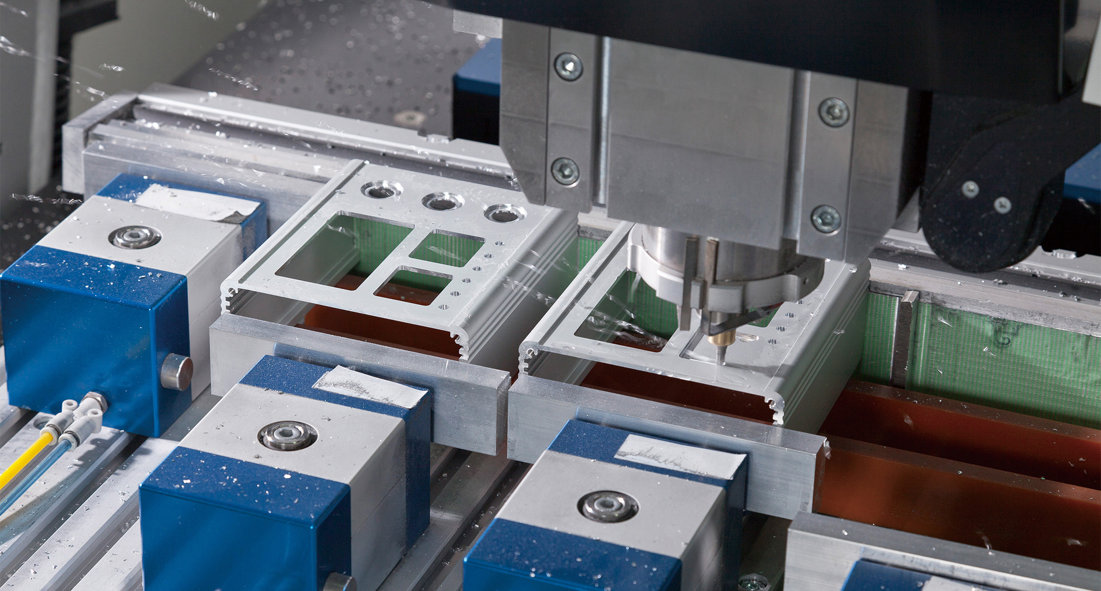 オーディオ アンプシャーシ EXシリーズ | 製品情報 | タカチ電機工業