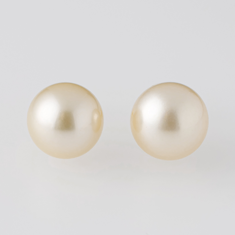 M0104-3)K10,18YGタヒチ，南洋ケシパールぶら下がりピアス R0104-3)K10