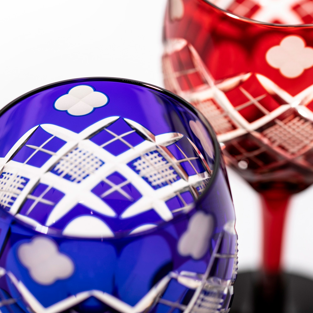 江戸切子 四ツ葉に矢来魚子紋 ワイングラス （琥珀ルリ） | 商品詳細