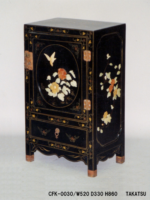 呂塗り螺鈿中国風箪笥 – 高津装飾美術株式会社