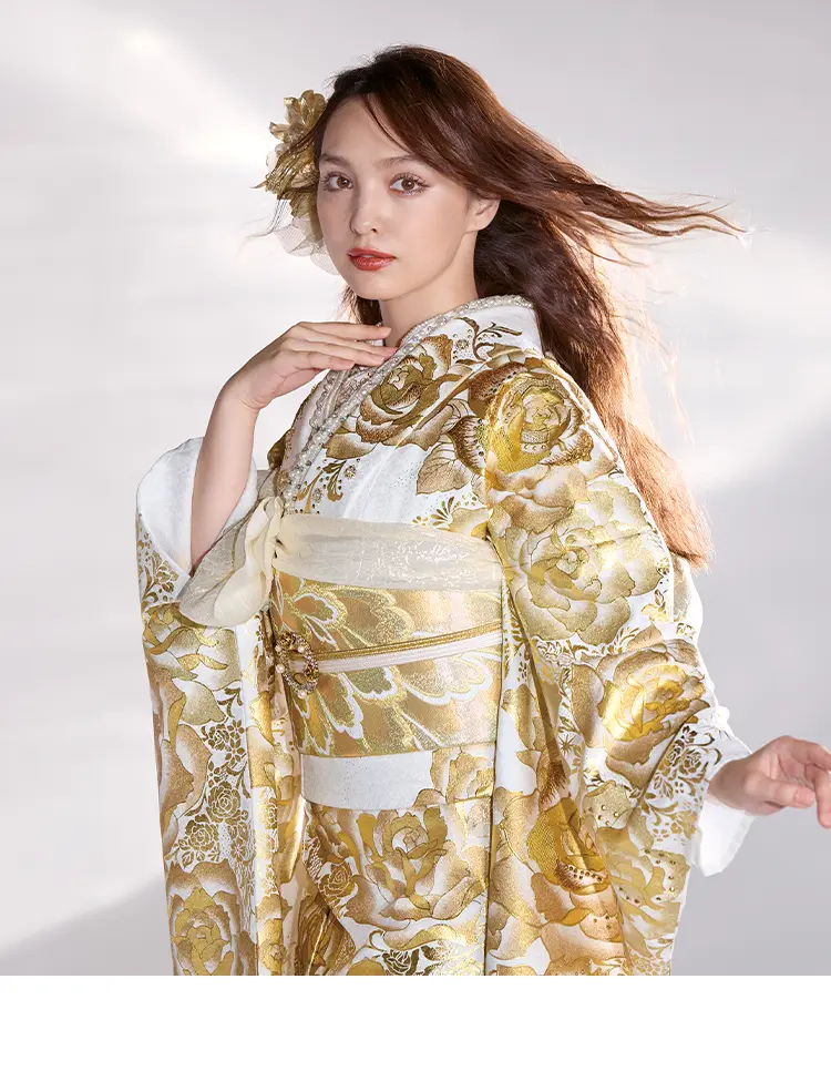 ゴールド(金色)の振袖｜成⼈式の振袖レンタルならTAKAZEN、世界