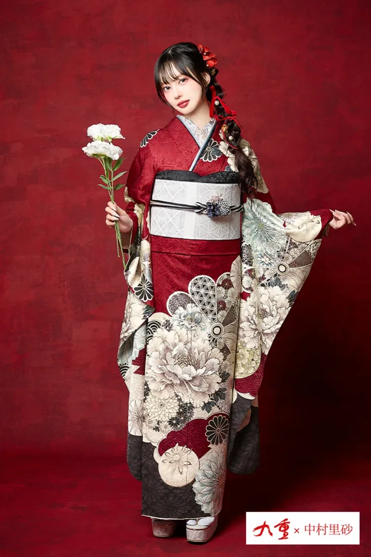 九重×中村里砂 クリーム/エンジ/くすみカラー 牡丹柄/大柄 トレンド