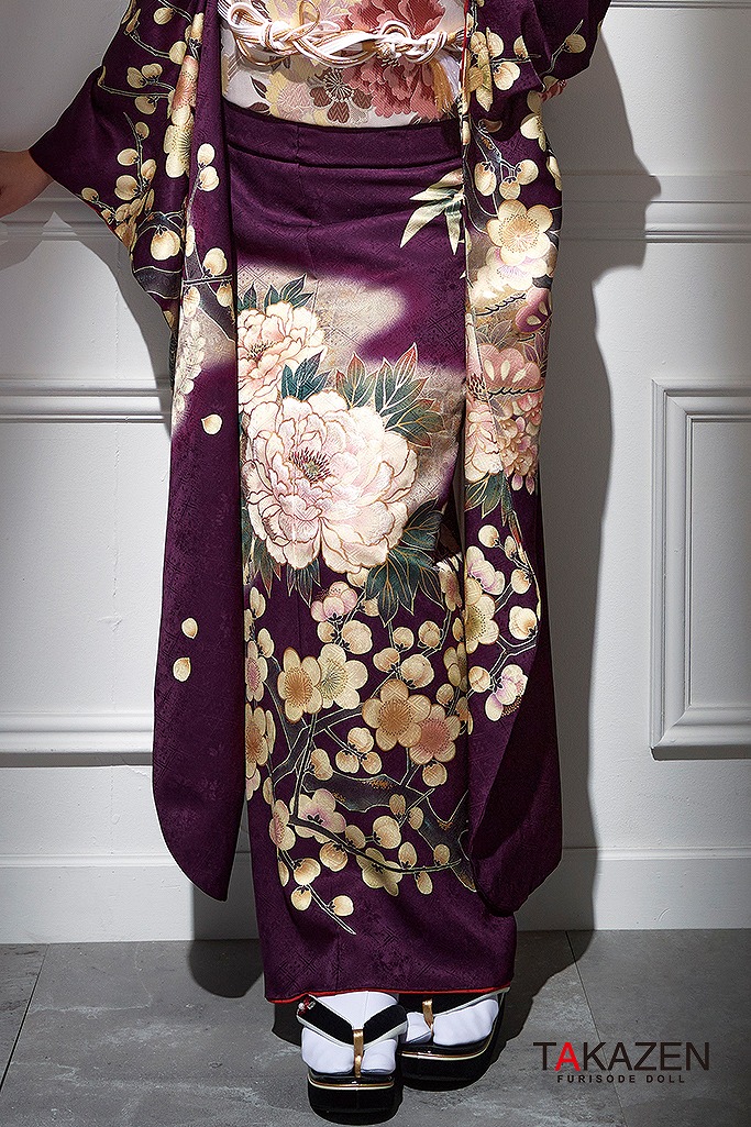 9772］振袖 4点セット 牡丹草花 逸品 白 成人式 卒業式 正絹 着物 袷