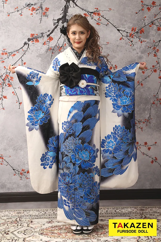 クール系振袖 白/ブルー(青) 牡丹柄 キラキラ スワロフスキー付き