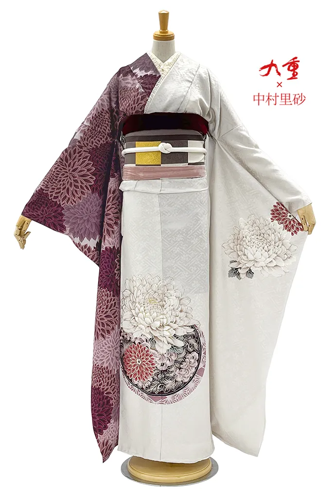 ♦︎白地古典柄♦︎振袖一式♦︎牡丹柄♦︎銀彩加工♦︎成人式♦︎フル