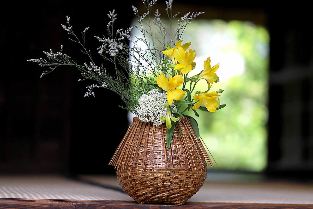 竹籠 花入れ 花籠 花入（はないれ）の種類【籠】｜株式