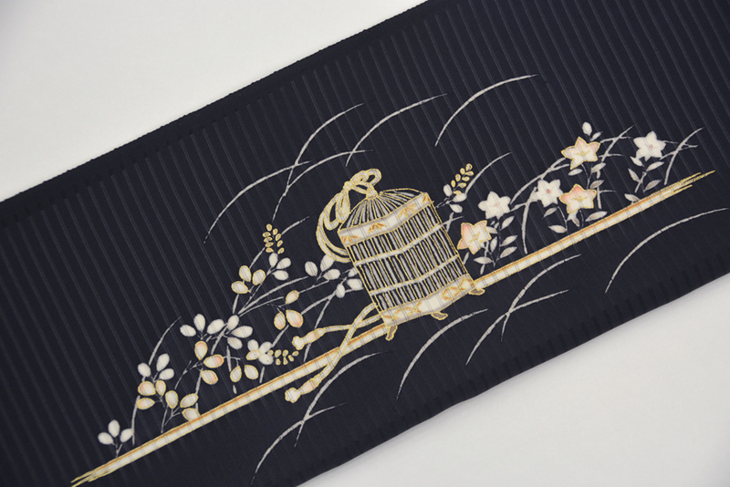 絽 墨紺地 染帯 「露芝に虫籠」♦︎ | 玉川屋呉服店