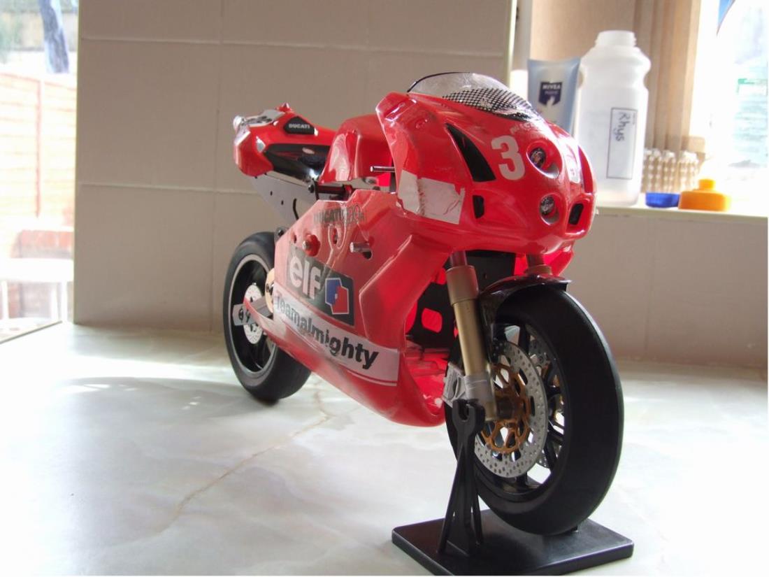 ThunderTiger 1/5 Ducati 999 R/C ラジコンバイク ThunderTiger 1/5