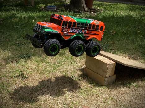 TAMIYA KING YELLOW 6×6 RC組み立てキット Tamiya 58653 1/18 King