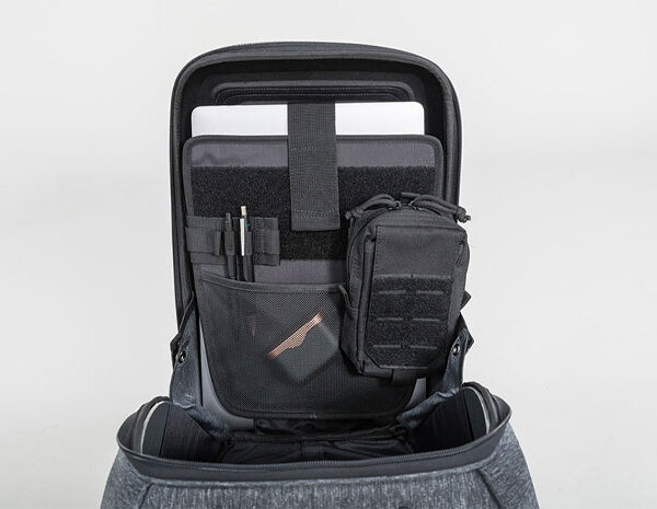 ライディングザック18（ブラック） | タナックス株式会社