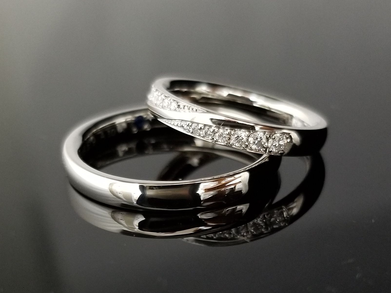 煌びやかで美しい結婚指輪 | 結婚・婚約指輪のオーダーメイドは鍛造