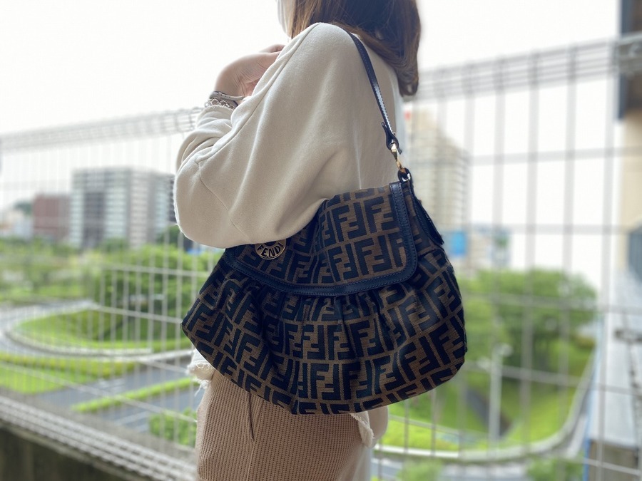FENDI/フェンディ】レトロモダンなズッカ柄のシェフバッグをご紹介致し