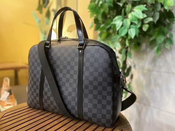 LOUIS VUITTON/ルイヴィトン 】よりダミエグラフィットの2WAY