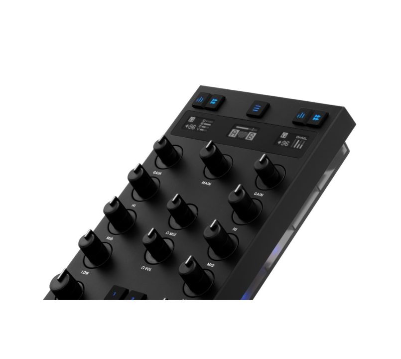 Native Instruments Traktor Z1 MK2 with FREE Modular Bag