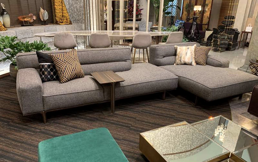 フジテレビ木曜劇場『やんごとなき一族』でクッションを美術協力させて