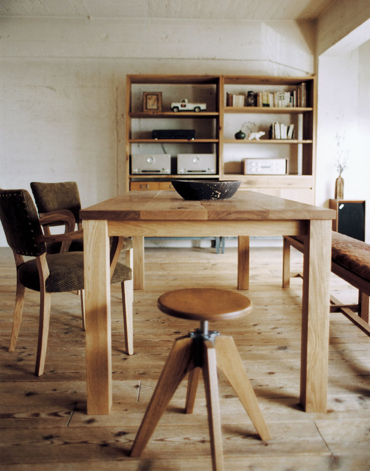 OAK SR TABLE | TRUCK FURNITURE