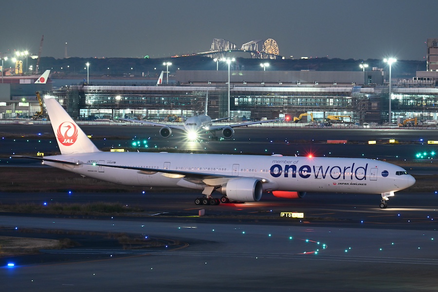 JAL、ワンワールド塗装の777-300ERがラストフライト 退役4機目、JA732J