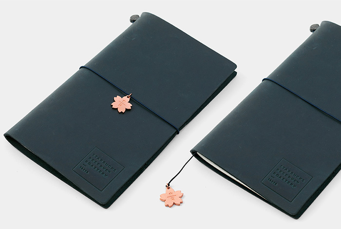 TRAVELER'S notebook for Starbucks Reserve® Roastery Tokyo 2022