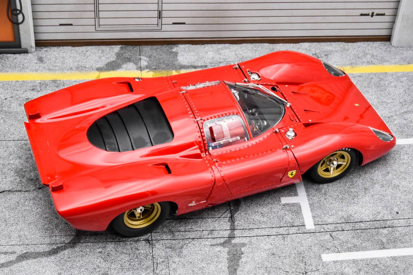 1⁄18 CMC フェラーリ 312P 1969 ケース付きエンジン 美品 ミニカー CMC