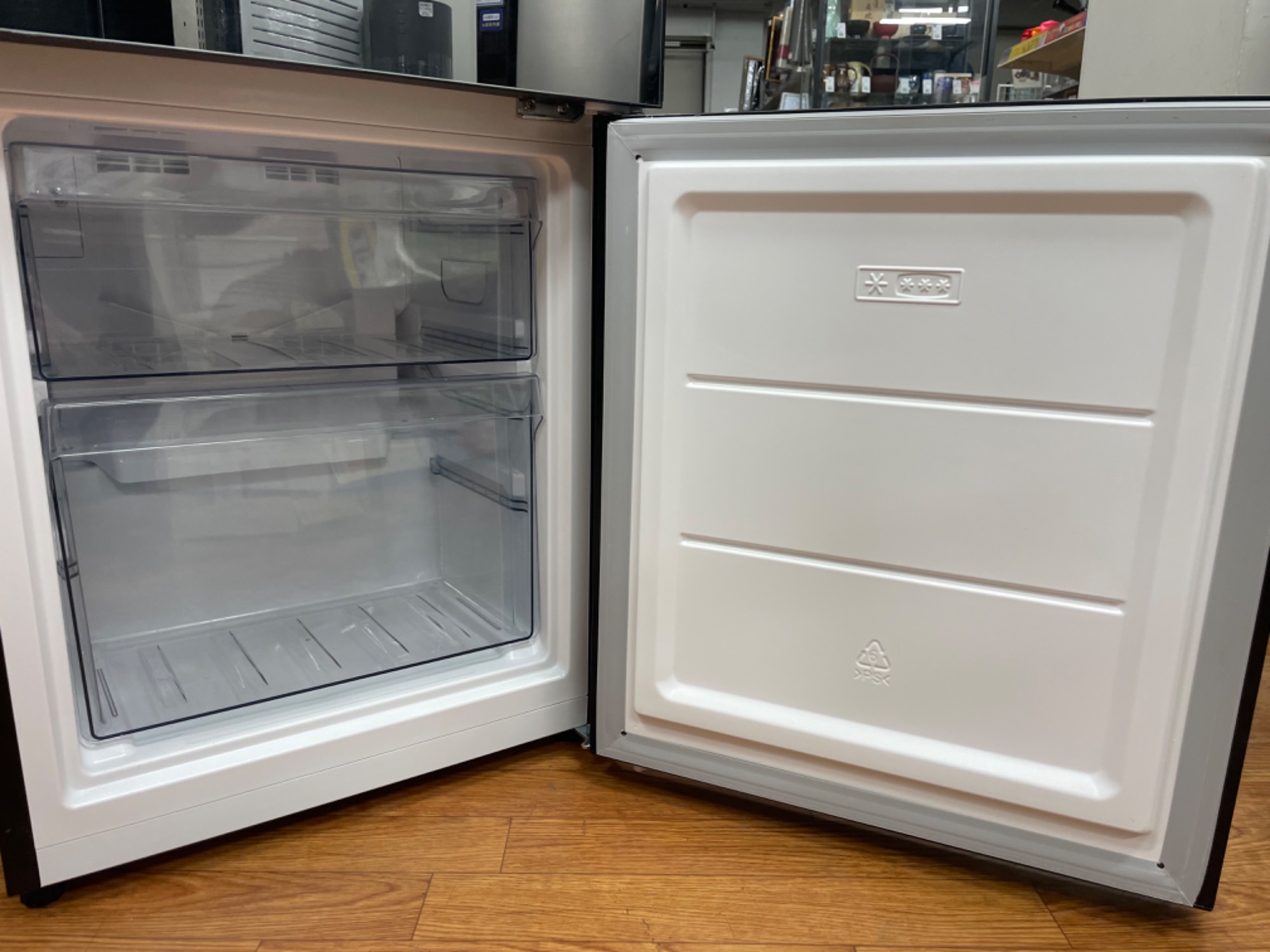 NITORI（ニトリ）2ドア冷蔵庫 NTR-140WHのご紹介です。