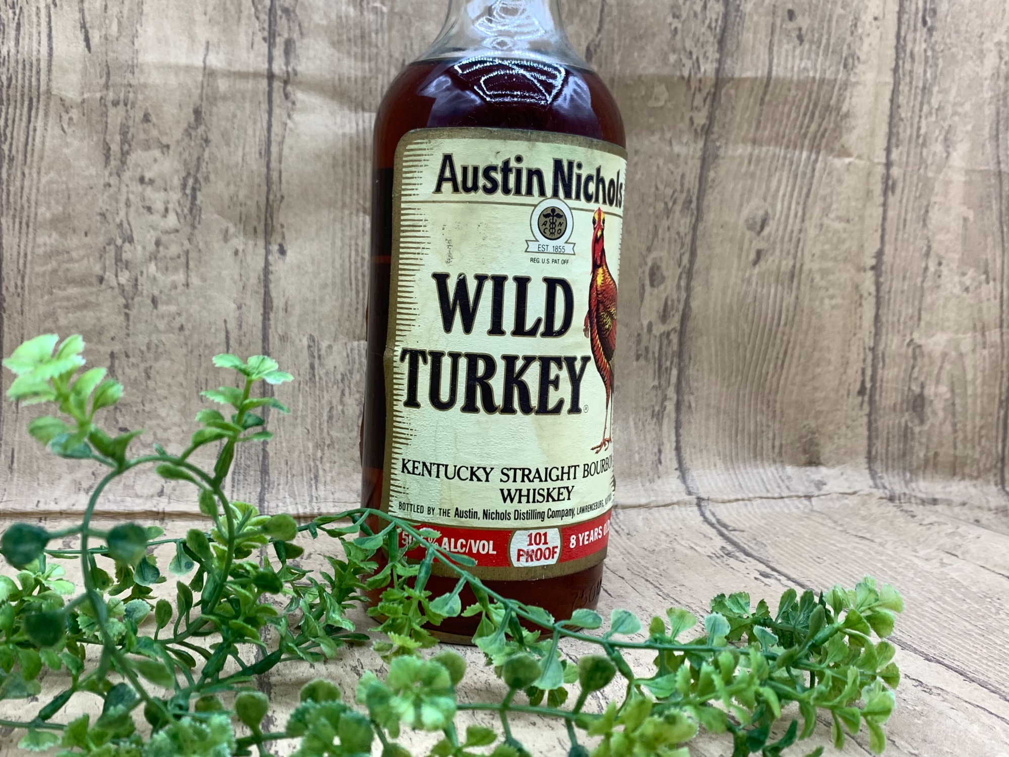 WILD TURKEY/ワイルドターキー】 バーボン 旧ラベル 8年 750ml のご