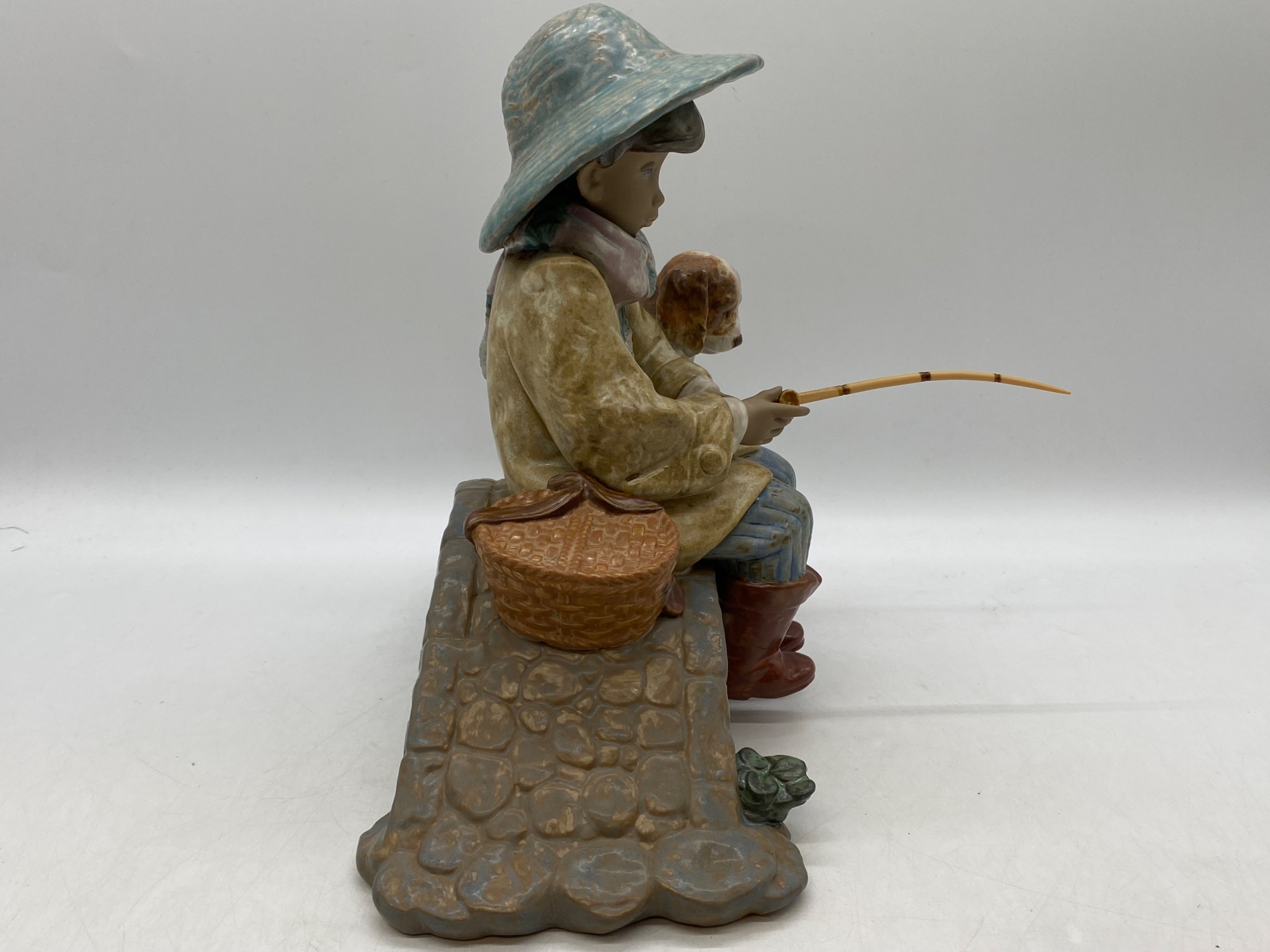 リヤドロ LLADRO 「凍った川で魚釣り」 フィギュリン スペイン 陶器人形