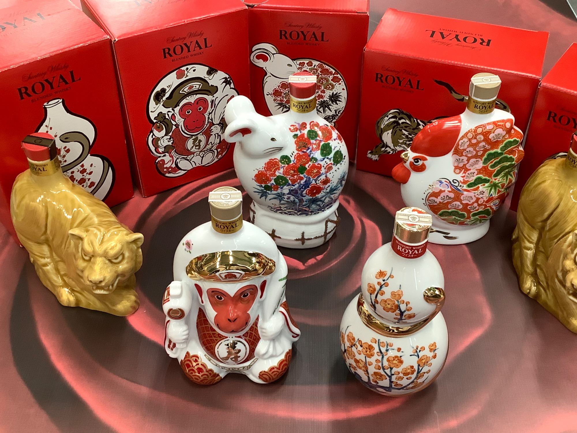 楽天市場】サントリー ウイスキー 干支ボトル 丑歳 牛 ローヤル ROYAL