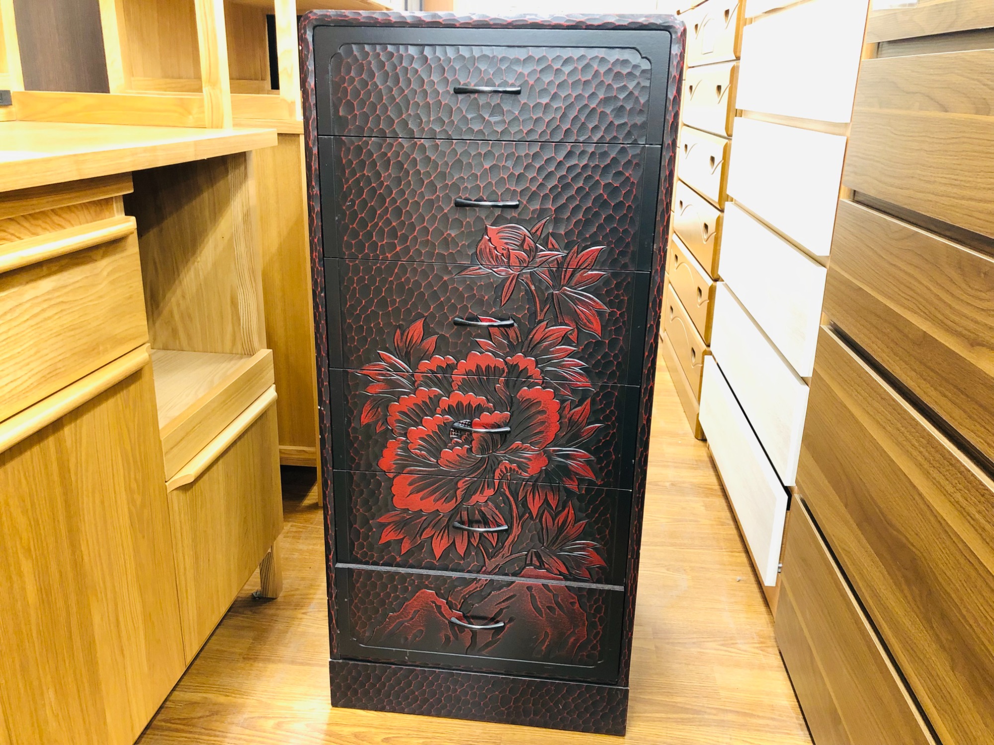 鎌倉彫のタンスが入荷しました！｜2023年08月03日｜リサイクルショップ