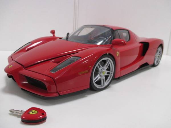 ディアゴスティーニ 1/10エンッォーフェラーリ デアゴスティーニ 1/10