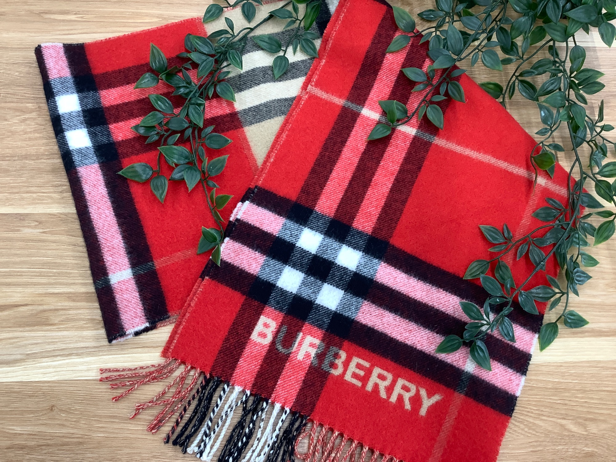 BURBERRY（バーバリー）カシミヤマフラーのご紹介です！｜2025年09月29