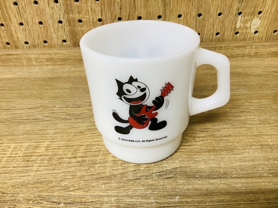 Fire King(ファイヤーキング)のマグカップ【FELIX THE CAT誕生100周年