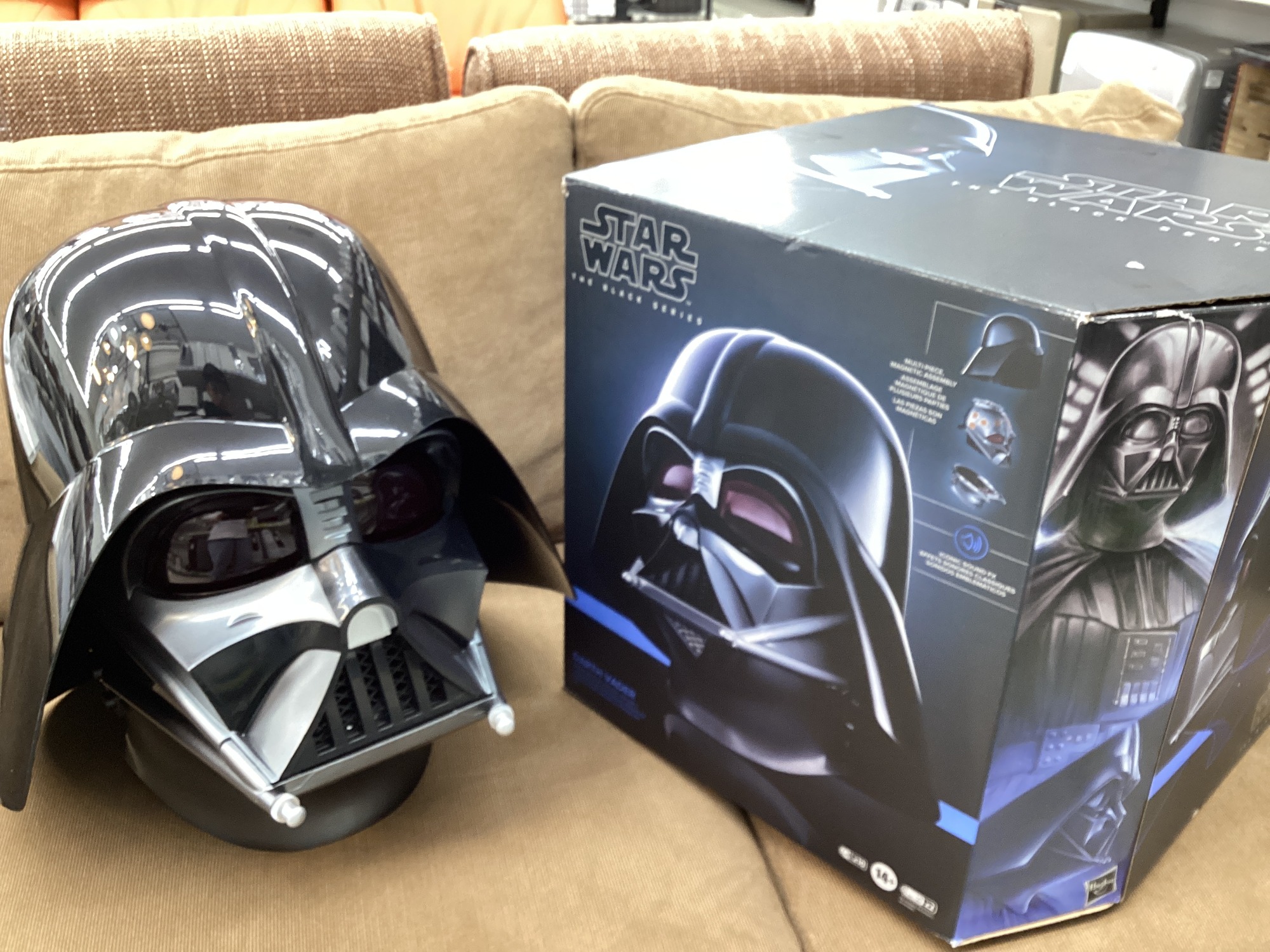 ホビー買取強化中！】ダースベイダー のヘルメットが入荷致しました