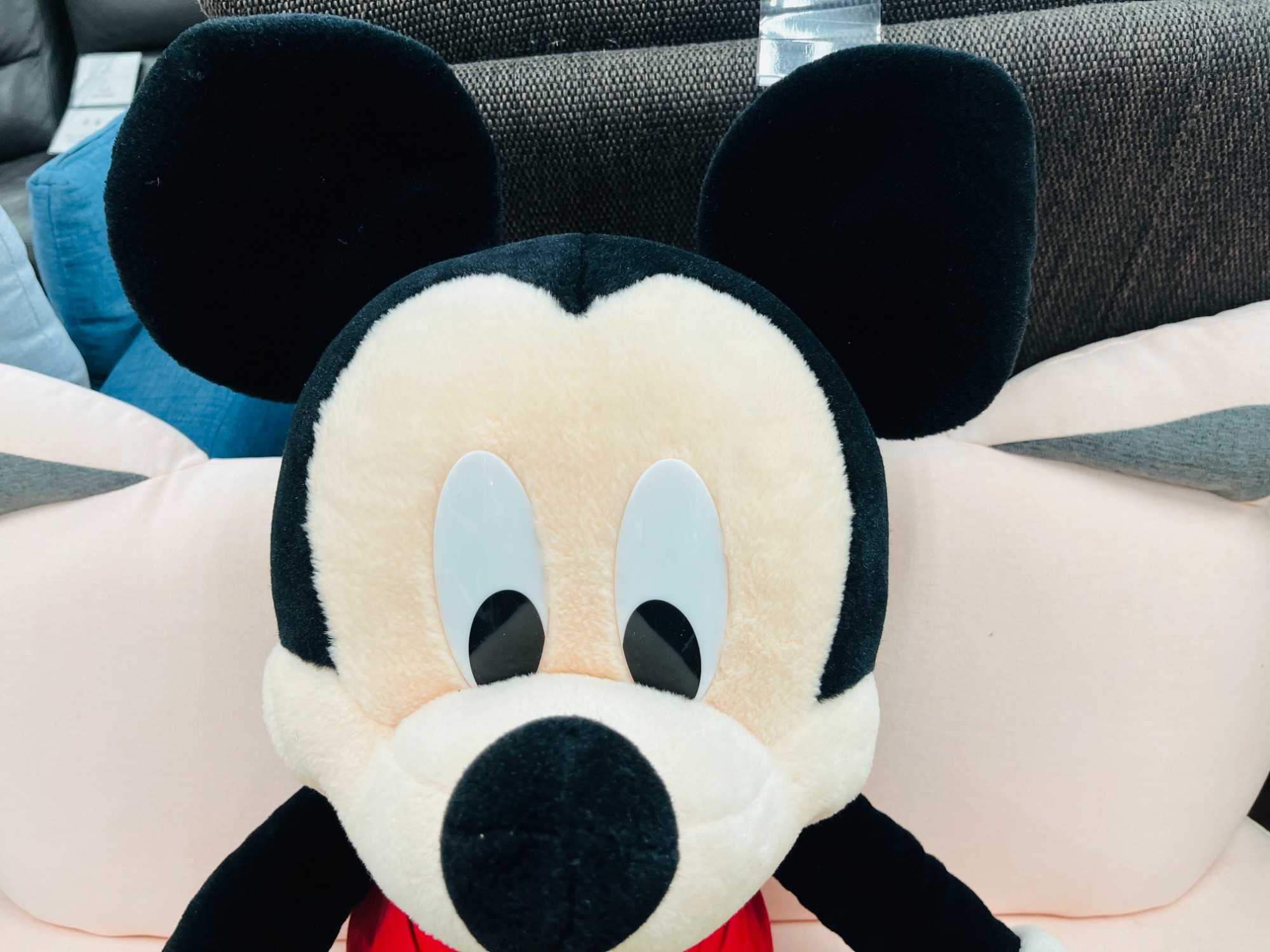 ほぼ等身大！？ミッキーマウスの大きなぬいぐるみが買取入荷しました