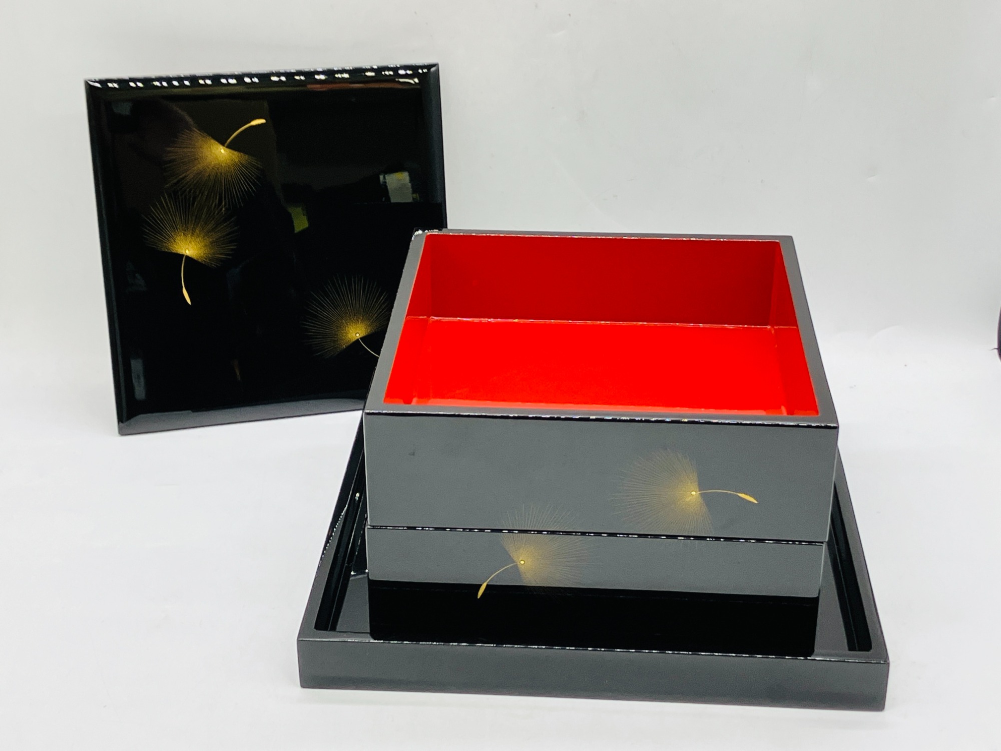 和食器買取強化中】輪島塗 重箱 飛花沈金 小西啓介作 が買取入荷致し