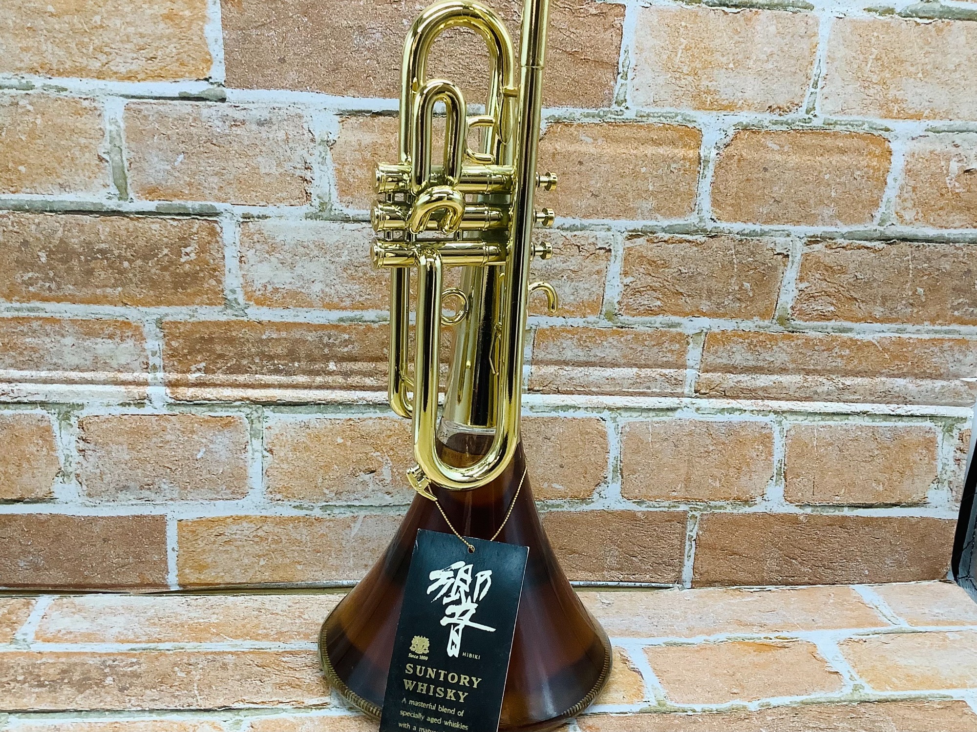 サントリーウイスキー響 トランペット型ボトル買取入荷致しました