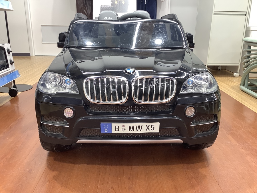 トイザらス限定BMW X5 電動乗用車 BMW-X5の電動乗用玩具(トイザらス