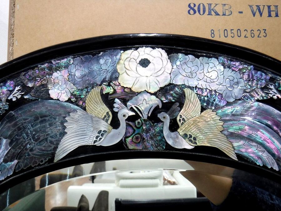 美しい螺鈿(らでん）細工の鏡台が入荷致しました！｜2020年02月17日