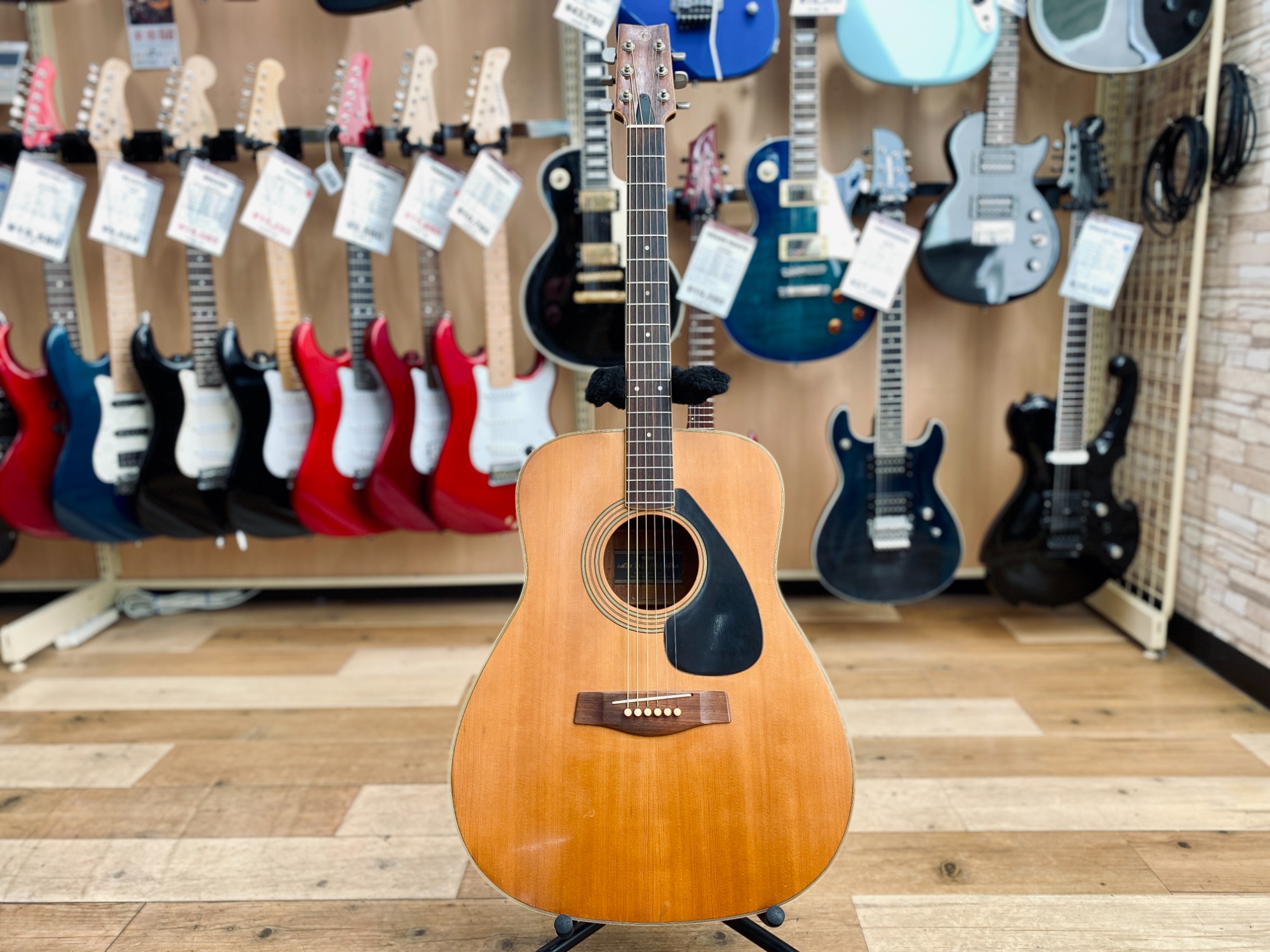 希少】YAMAHAビンテージ ヤマハ FG400J 黒ラベル 【公式通販】