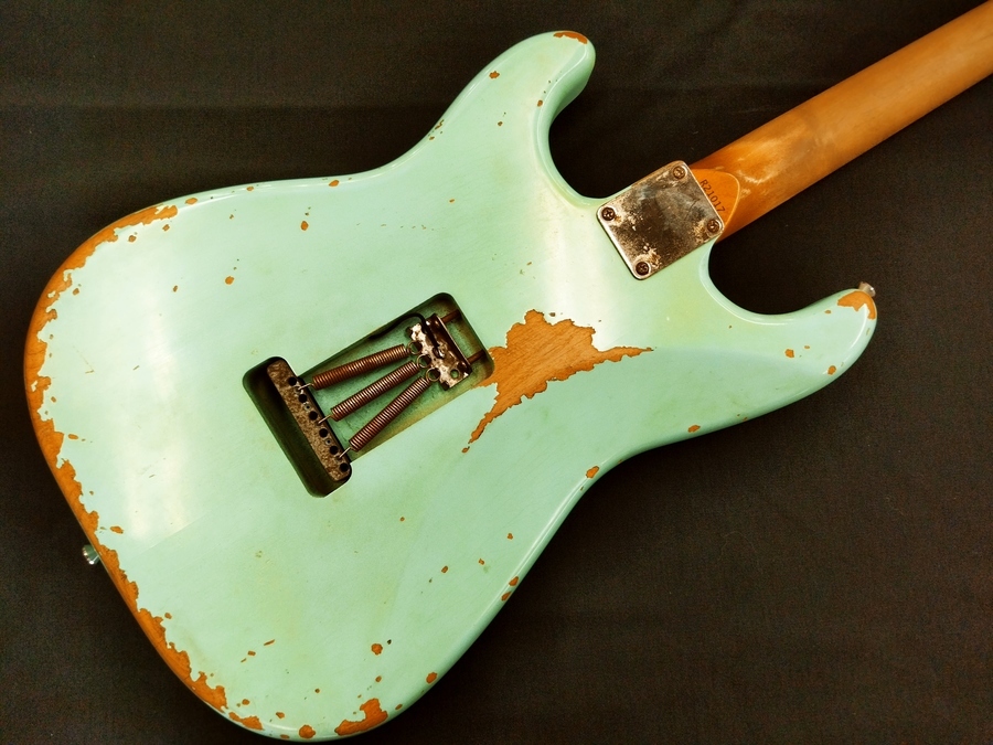 ストラトキャスター レリック マルチレイヤーカラー マルチレイヤー