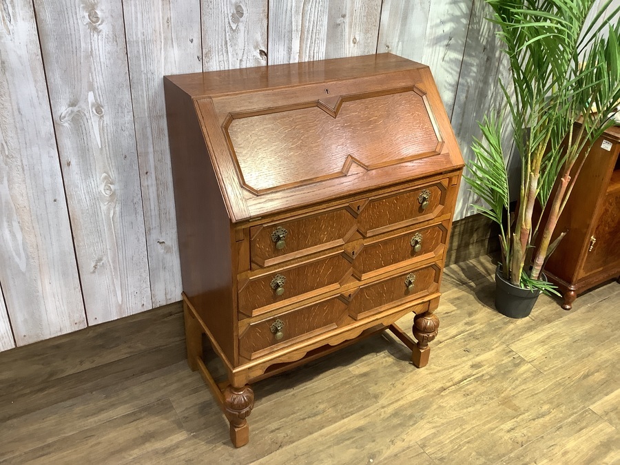 アンティークな鍵付ライティングビューローが入荷しました！！｜2022年