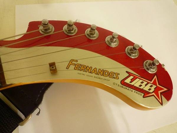 ウルトラマンFERNANDES UBB 赤白ストライプ エレキギター ZO-3