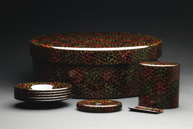 茶櫃 | 青森県津軽塗漆器協同組合連合会