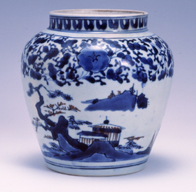 中国 辰砂紅釉 珊瑚釉梅瓶 M R4734B A carved cinnabar lacquer four